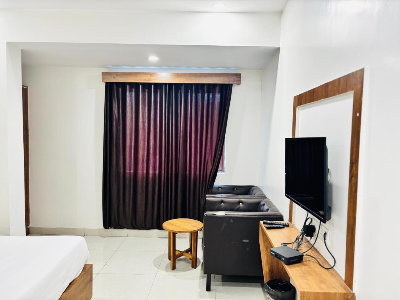 Hotel Bg Inn Bangalore Extérieur photo